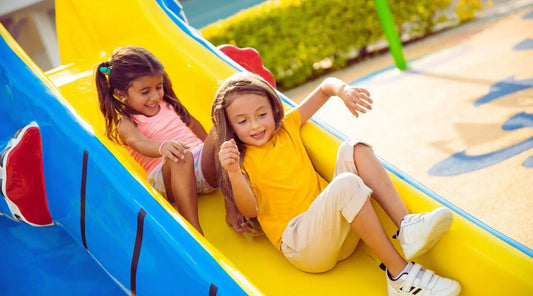 Une sélection des meilleurs toboggans intérieurs et extérieurs pour vos enfants