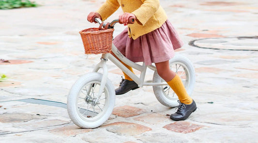 Vantaggi e magia delle bici senza pedali per bambini