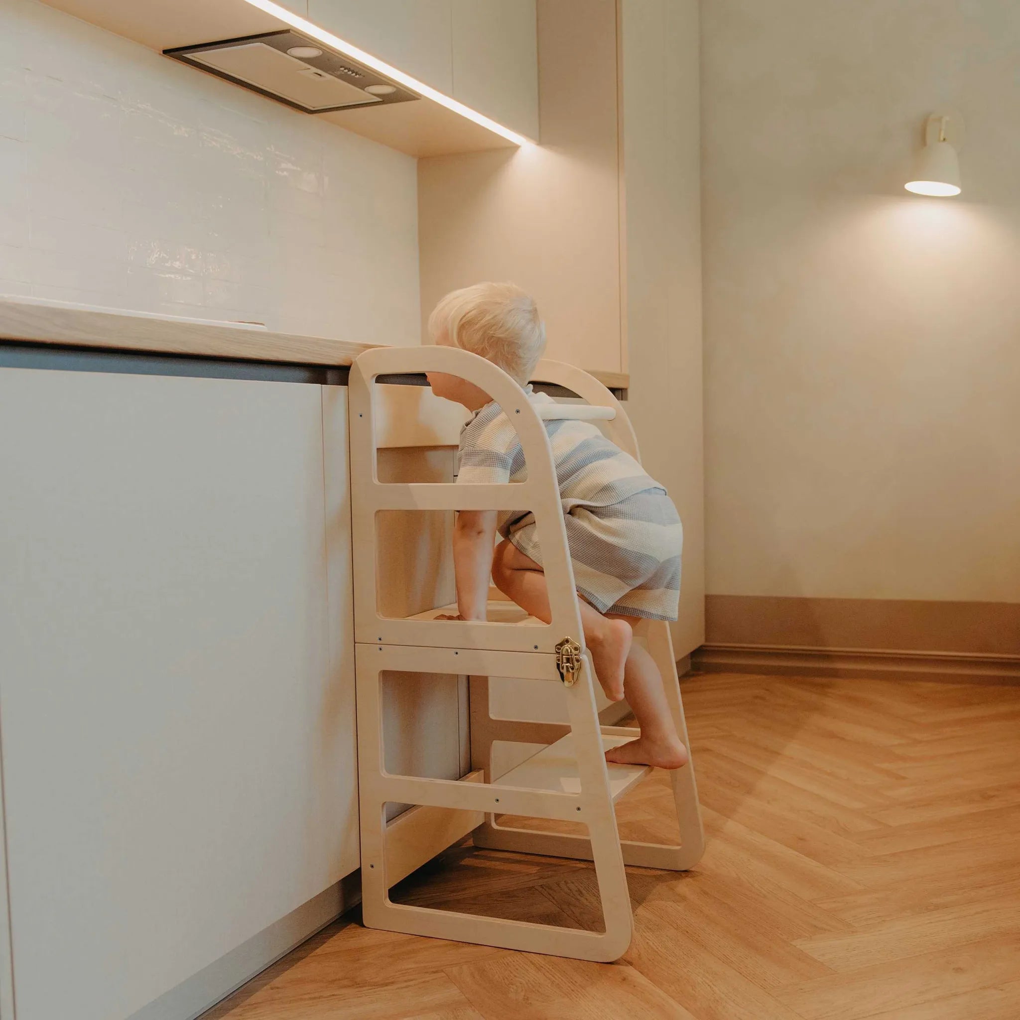 2v1 Transformovateľná Kuchynská Stolička - Veže - Leg&go