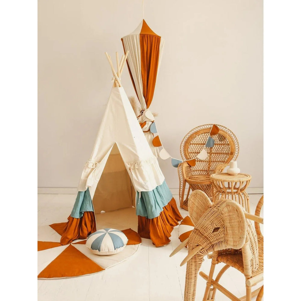 Cirkusový Teepee se Třásněmi a Hnědo-béžovou Podložkou - Teepee - Moi Mili
