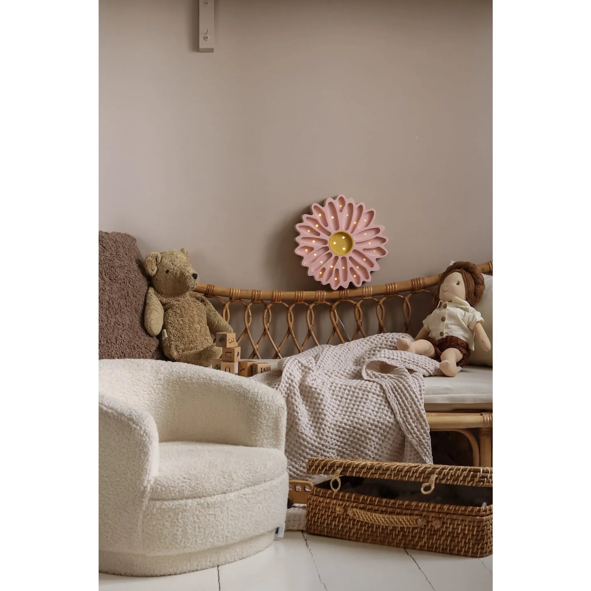 Daisy Lampa Ružová - Drevené Lampy - Little Lights