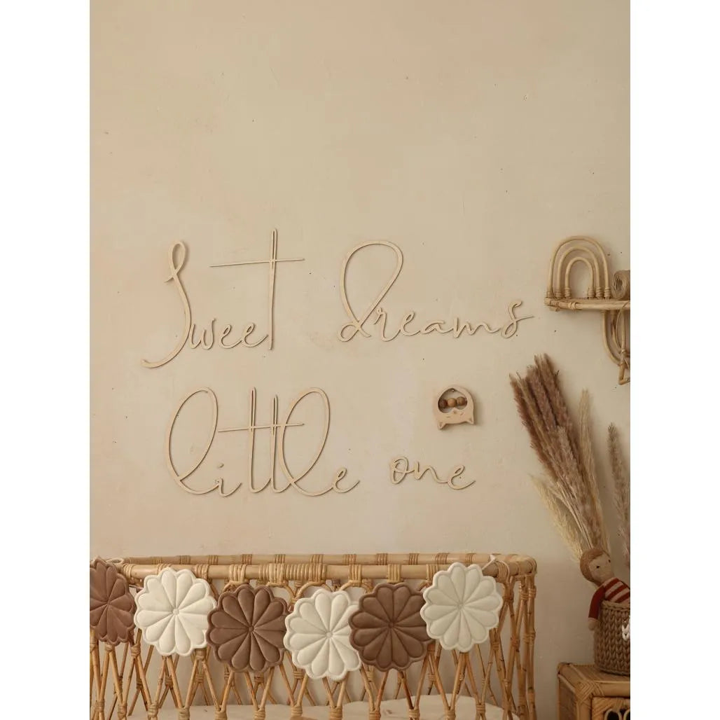 Tablero de madera para pared: Dulces sueños en miniatura - 150 cm x 30 cm - Decoración de pared - Recortar ahora