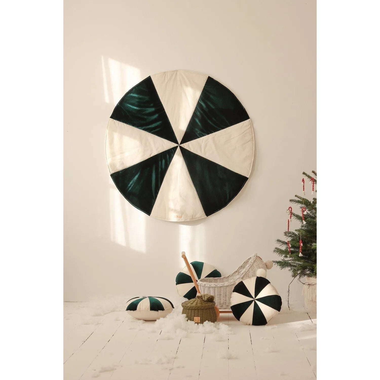 Green Candy Christmas Round Patchwork Mat - Moi Mili - Mats