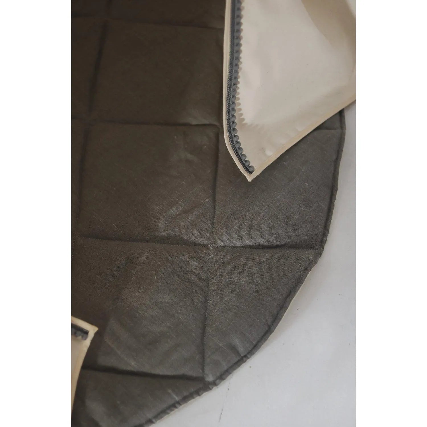 Teepee Stan - Šedý s Pompony - Moi Mili