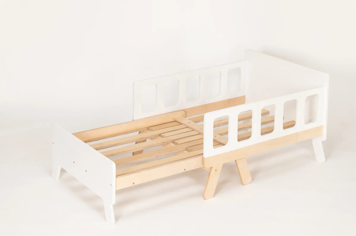 Pull-out children's bed