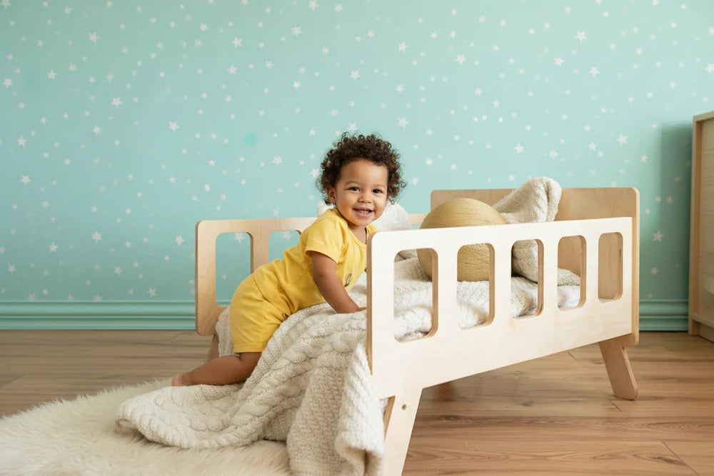 Pull-out bed for children's room