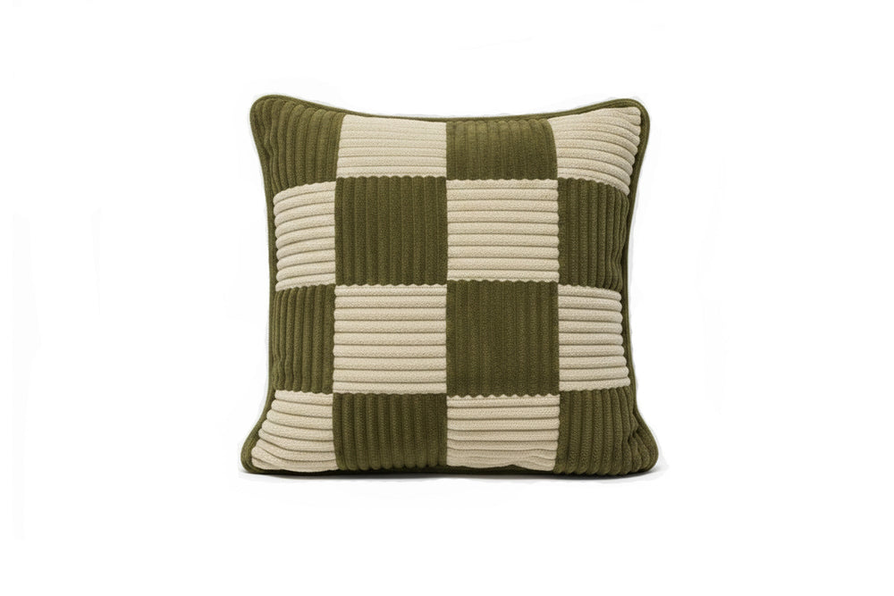 Kockovaný vankúš na dekoráciu od značky SHAPPY