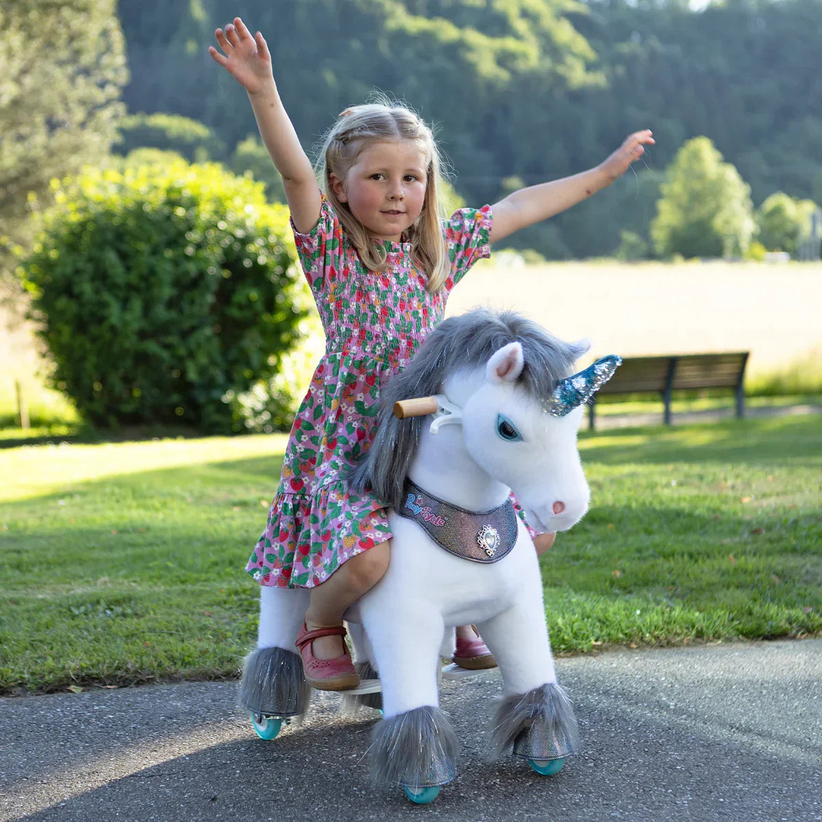 Jazdecký Jednorožec - Sivý - Model y - Jazdecké Koníky - Ponycycle