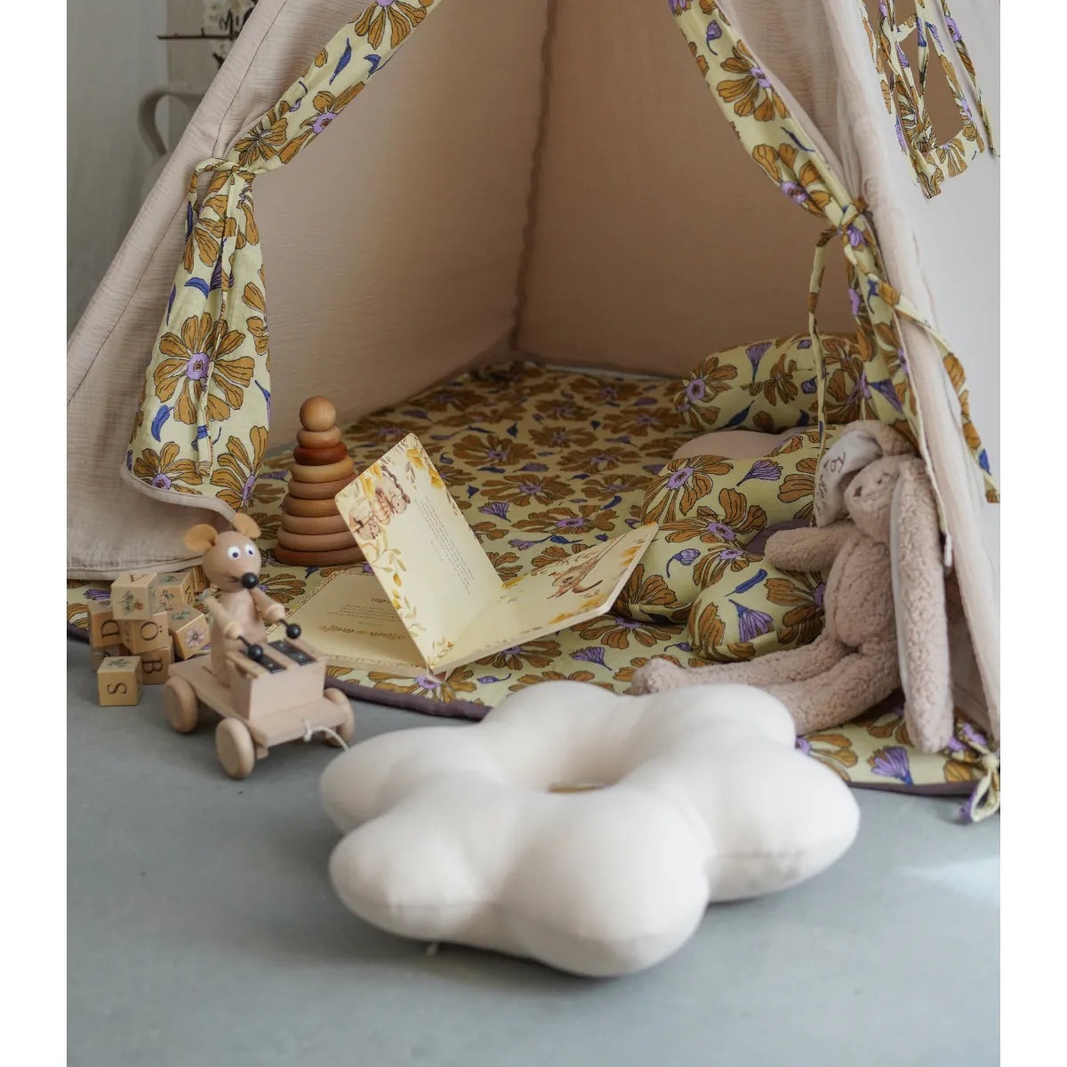 Teepee Stan - Kvetinová Noc - Muzpony