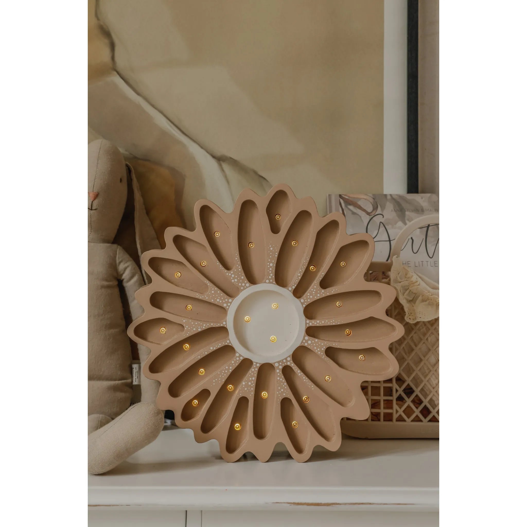 Daisy Lampa Cappuccino Dots - Trälampor - Little Lights
