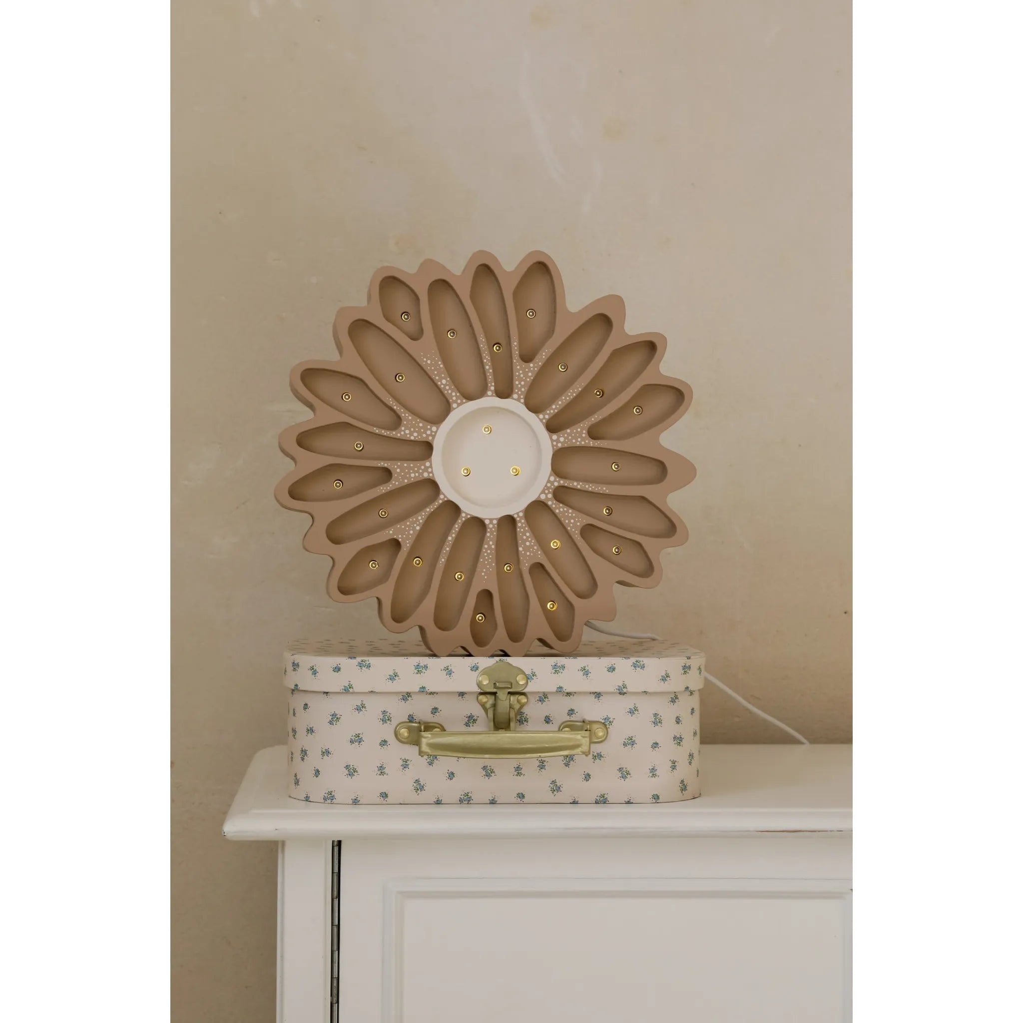 Daisy Lampa Cappuccino Dots - Trälampor - Little Lights