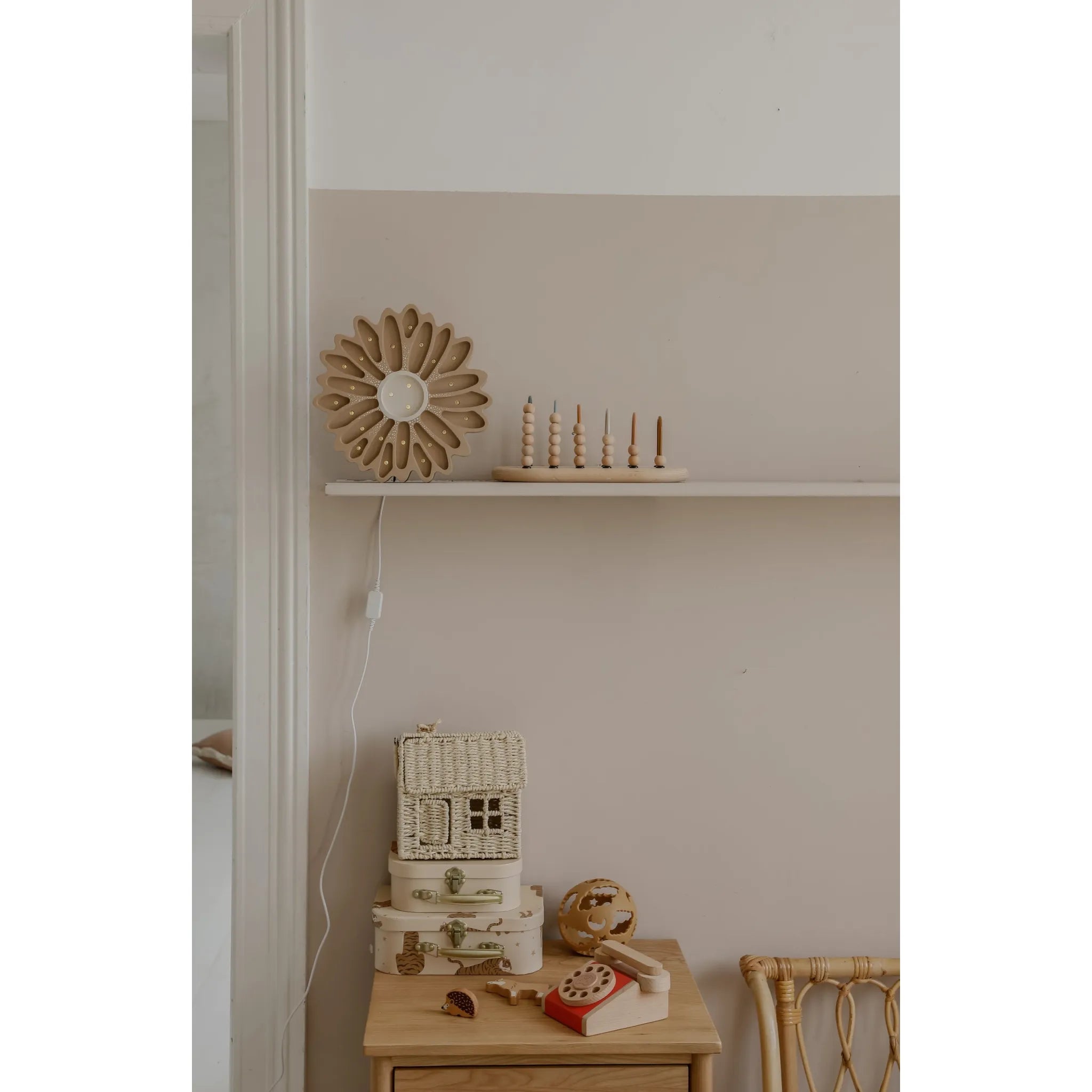 Daisy Lampa Cappuccino Dots - Trälampor - Little Lights