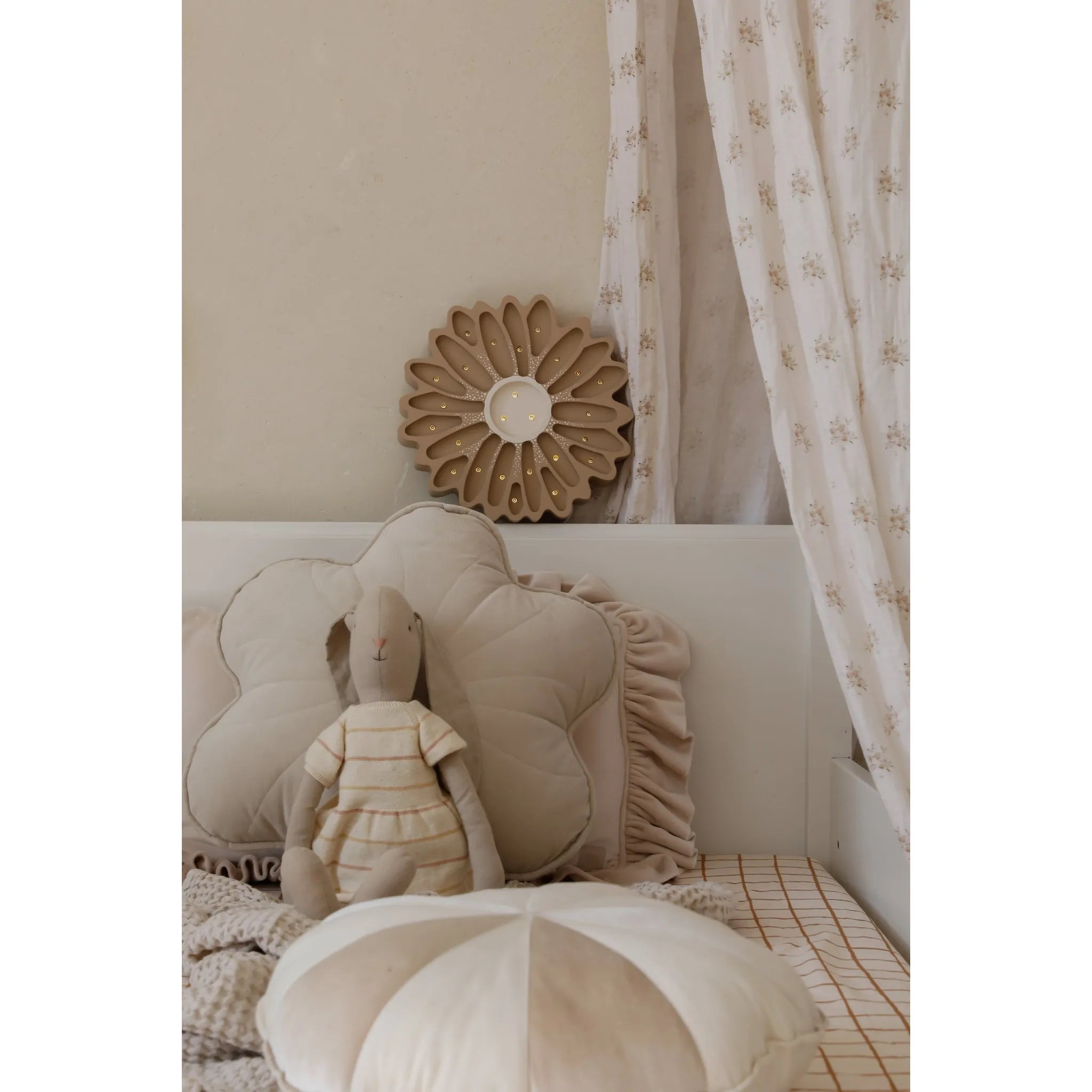 Daisy Lampa Cappuccino Dots - Trälampor - Little Lights