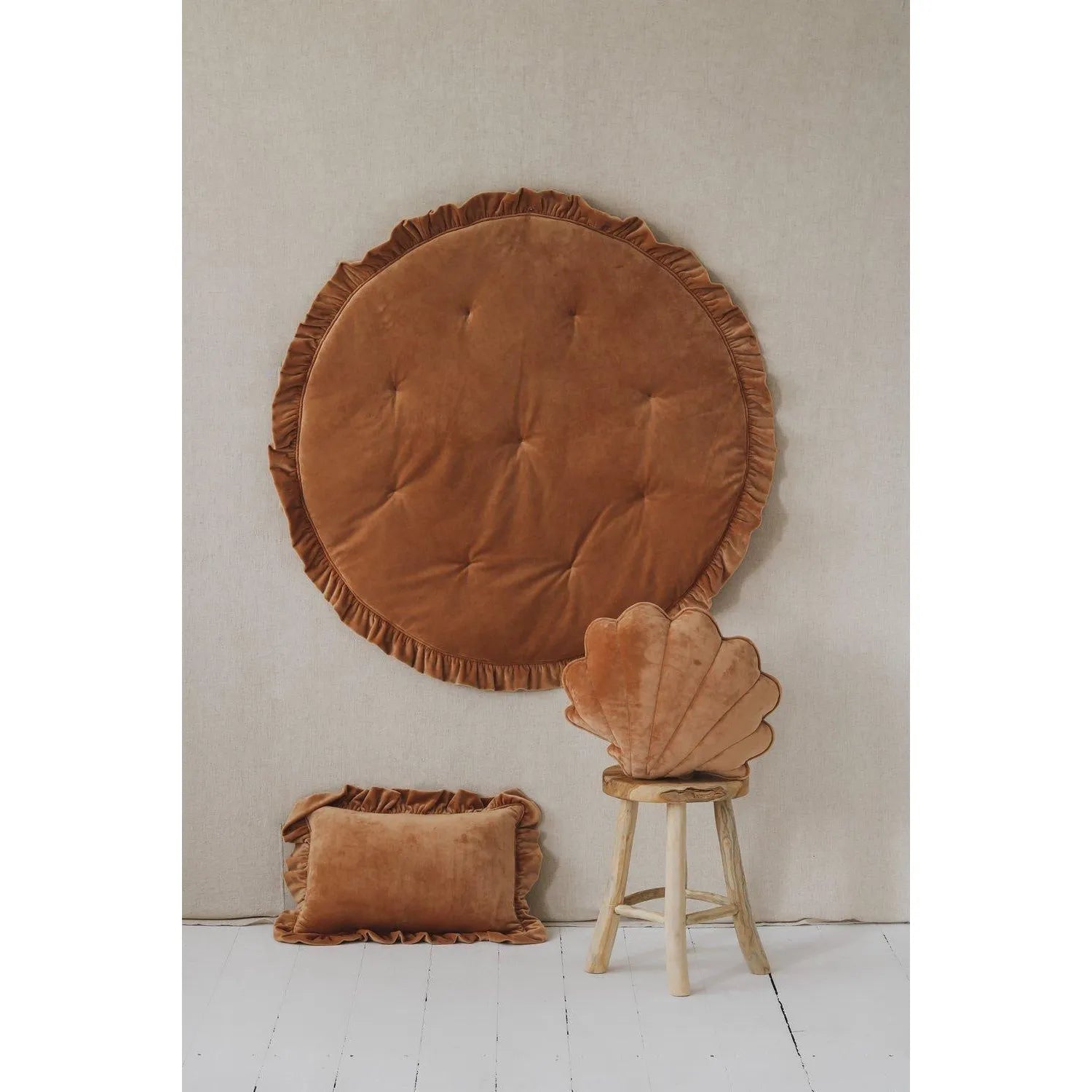 Velvet Pad with Ruffle Caramel - Moi Mili - Pads