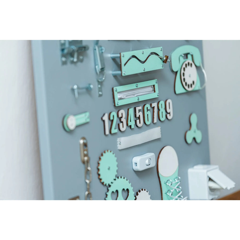 Montessori Holzbretthaus - Grün - Unlimitedkids