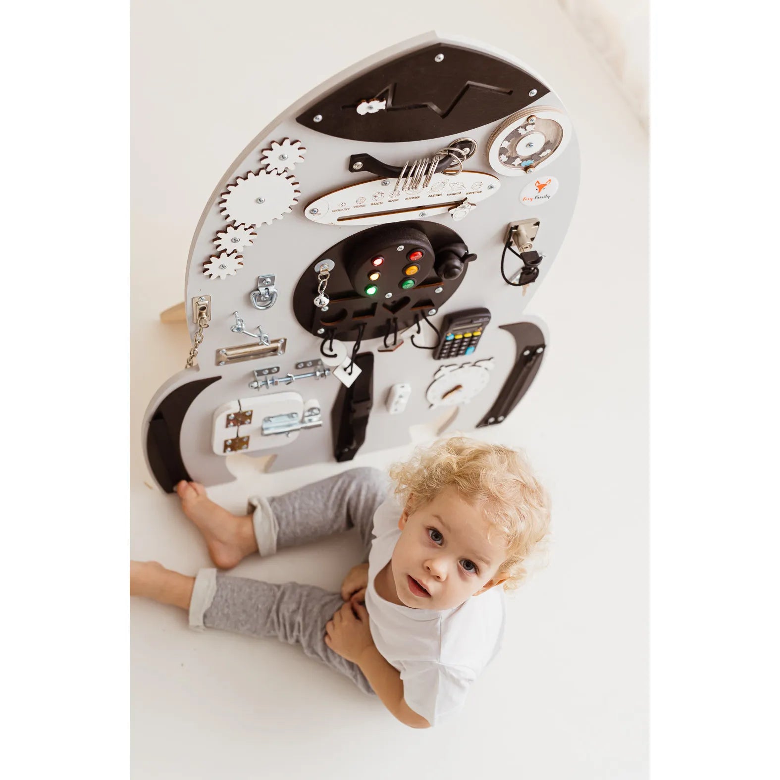 Tablero Montessori - Astronauta Jan - Familia Foxy