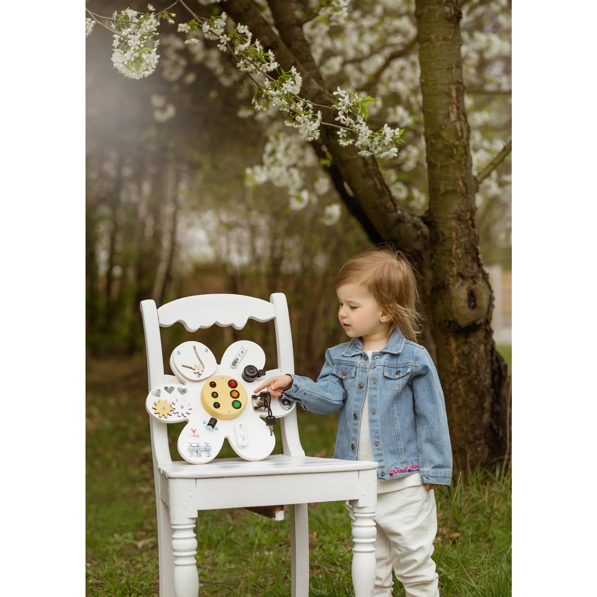 Montessori Blackboard - Daisy - Foxy Family