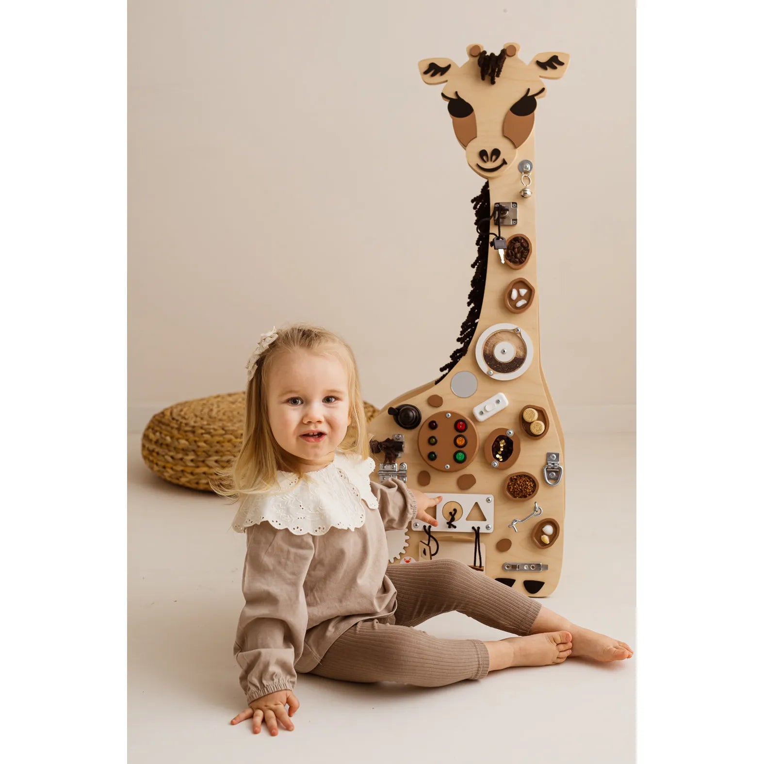 Montessori Blackboard - Franka the Giraffe - Foxy Family