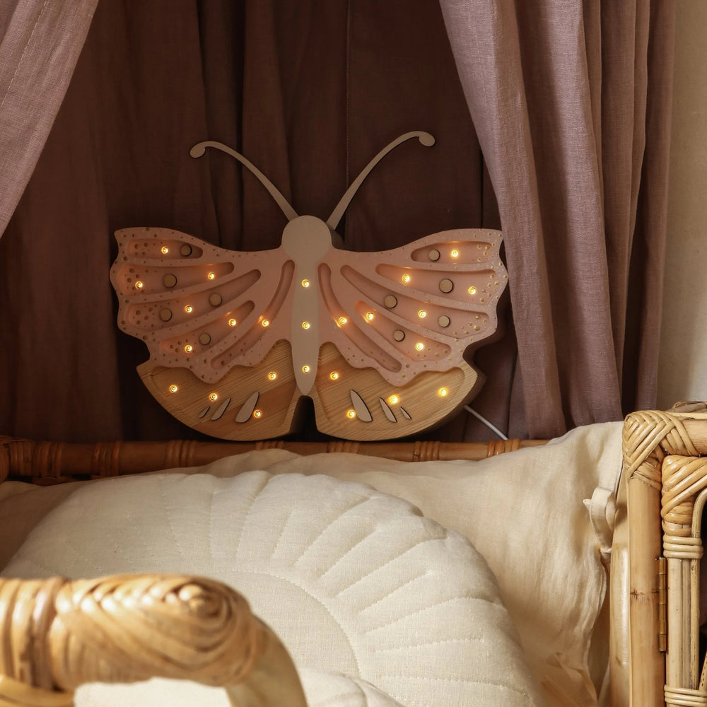 Motýľ Lampa - Drevené Lampy - Little Lights
