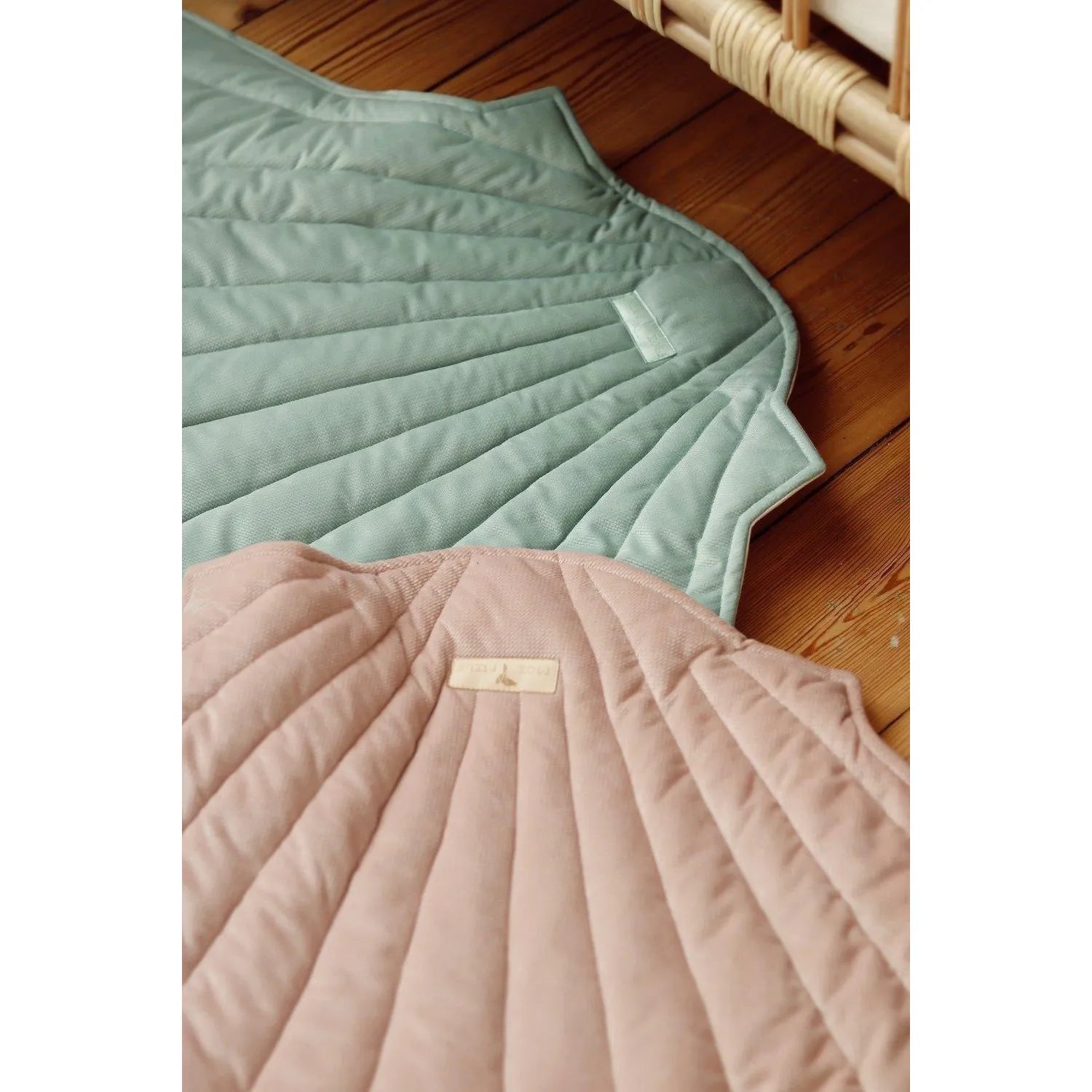 Powder Mint Velvet Pad - Moi Mili - Pads