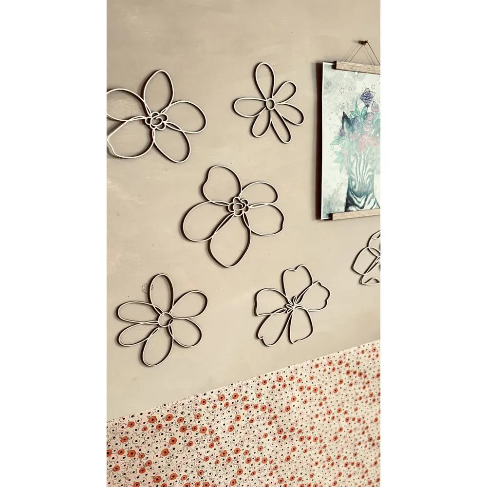 Set of 6 Wooden Flowers - One Line Style Wall Decoration Version 1 - Wall Mounted - Cut It Now