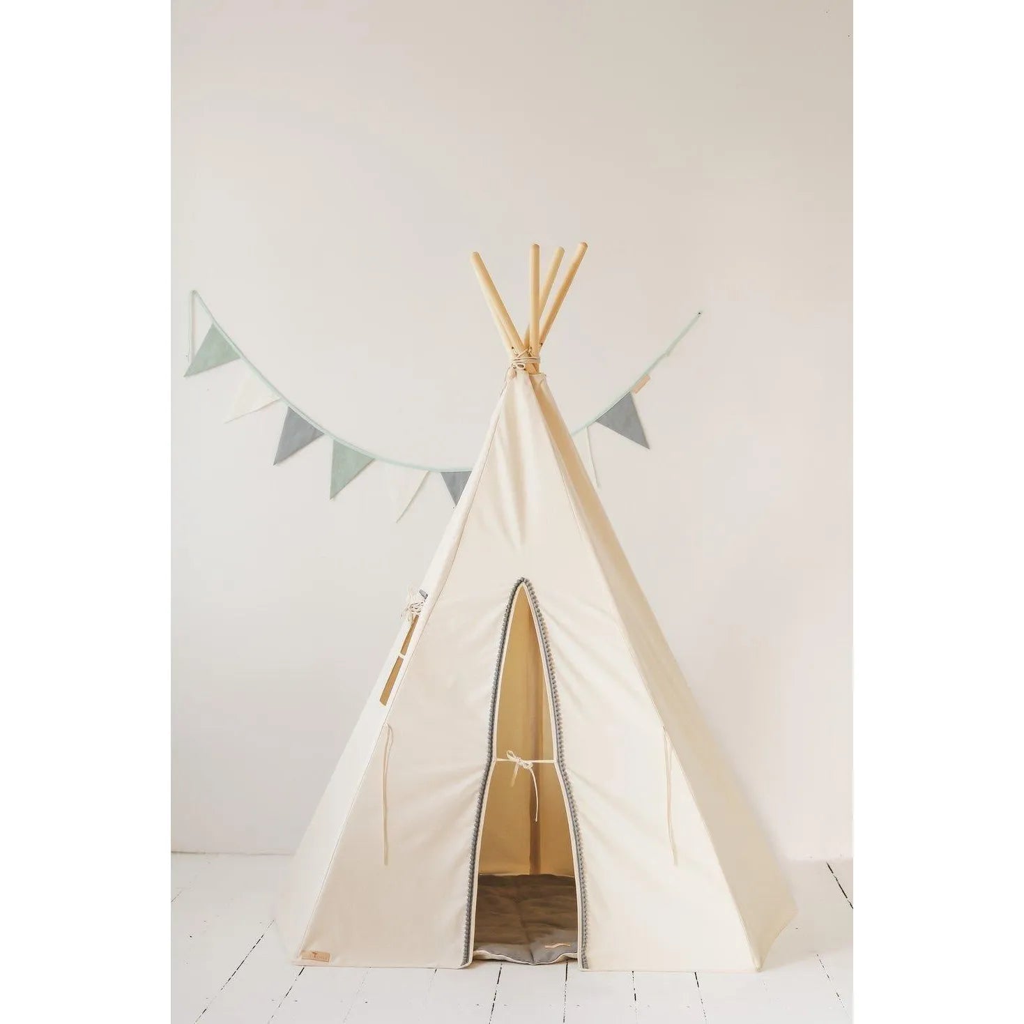 Tente tipi avec matelas - Pompons gris - Moi Mili