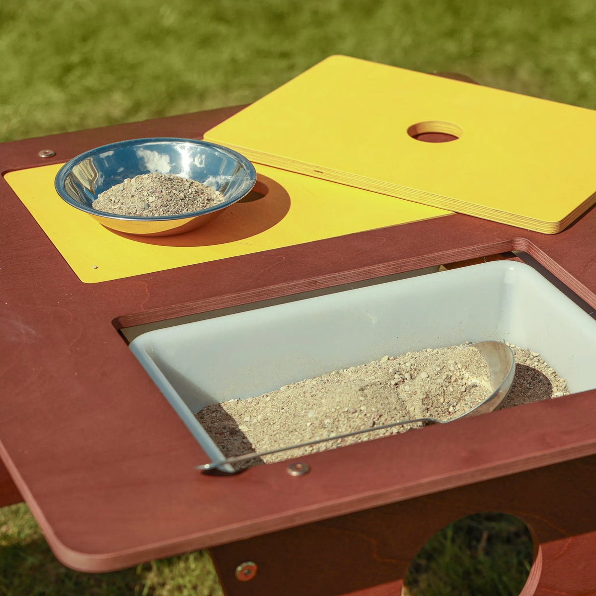 Sand and Water Table - Katehaa - Sandpit