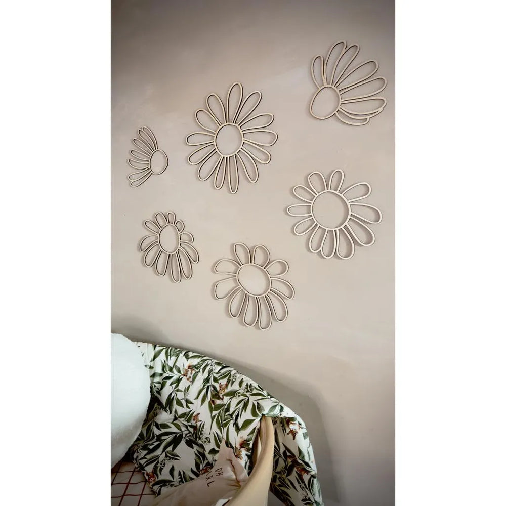 Set of 6 Wooden Daisy Flowers - One Line Style Wall Decoration Version 2 - Wall Mounted - Cut It Now