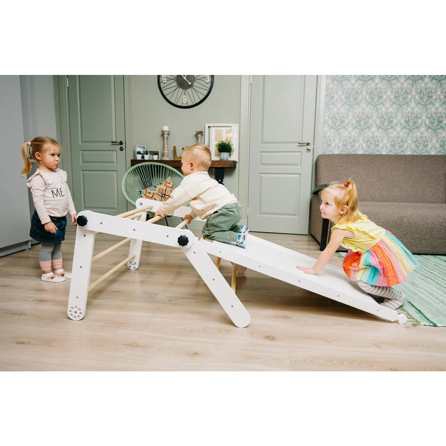 Montessori Triangle with Ramp - Family