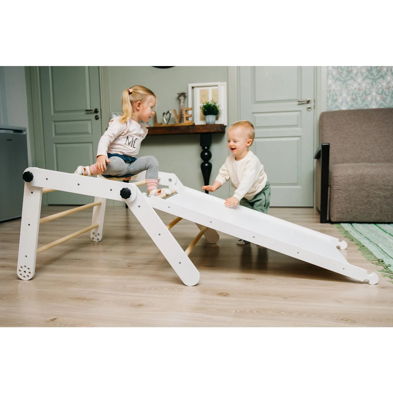 Montessori Triangle with Ramp - Family