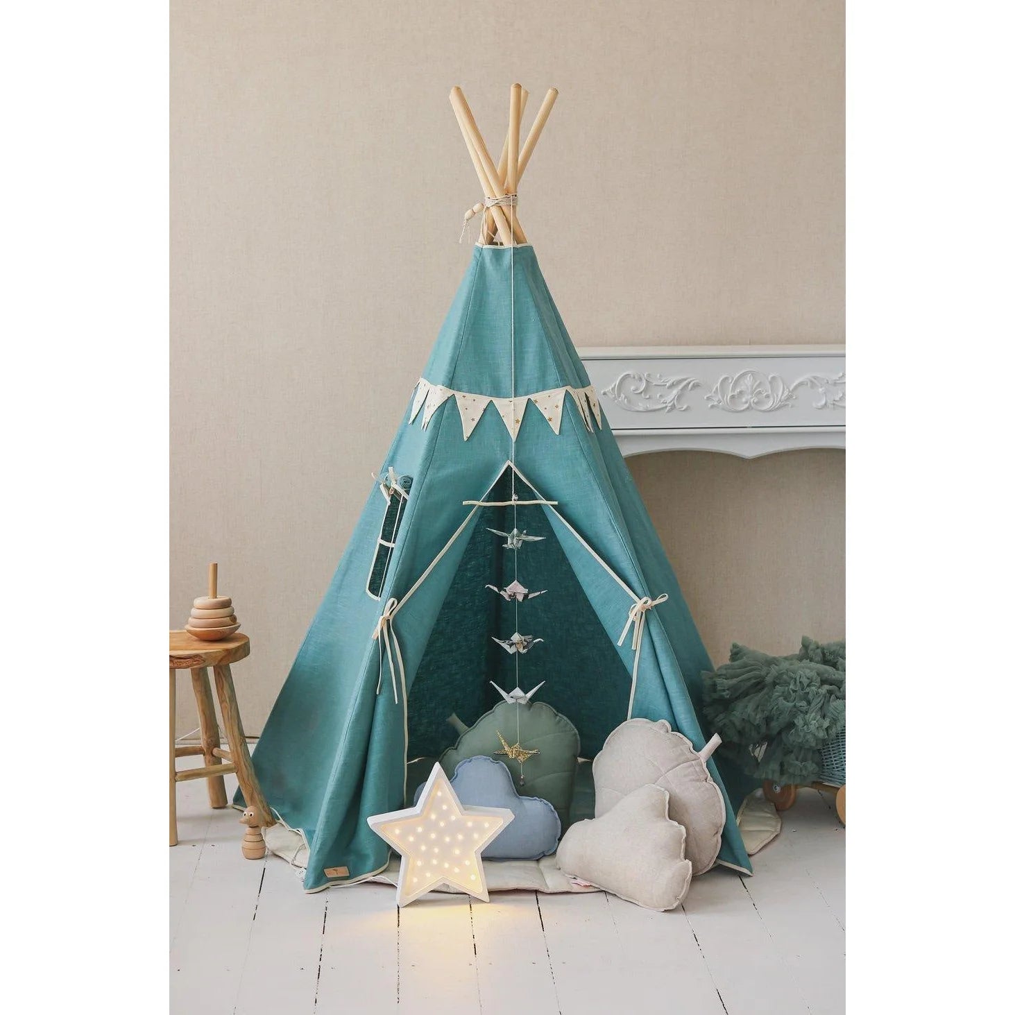 Teepee Stan so Súpravou Girlandy a Podložkou - Zlatá Hviezda - Moi Mili