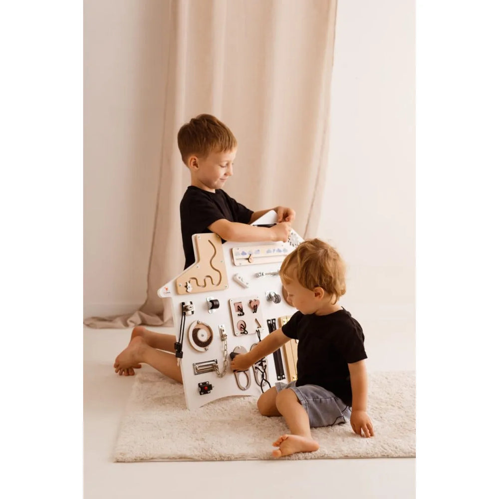 Xl Biely Domček Manipulačná Tabuľa - Montessori - Foxy Family