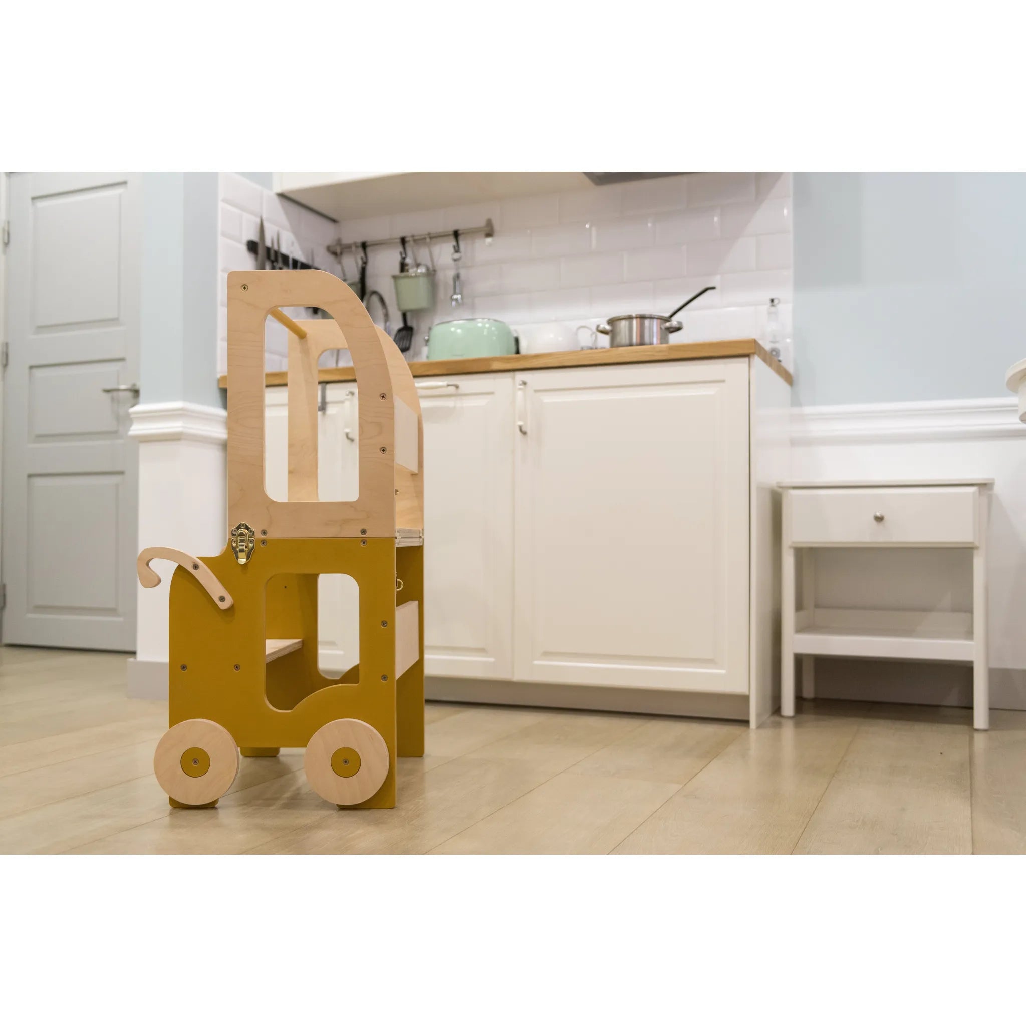 Fun Learning Tower - Trolley - Learning Tower - Family