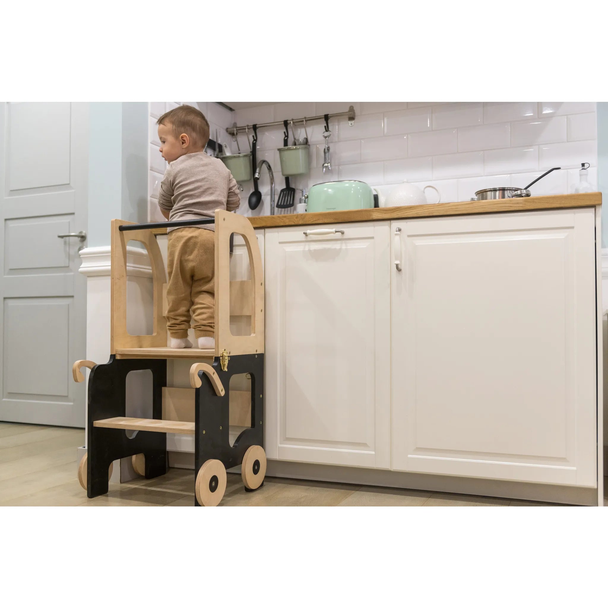 Fun Learning Tower - Trolley - Learning Tower - Family